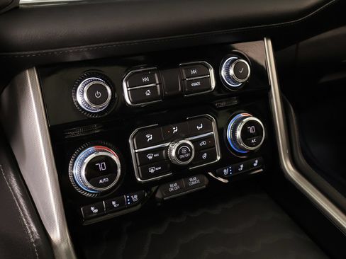Used 2023 GMC Yukon Denali w/ Denali Reserve Package AWD/4WD image 8