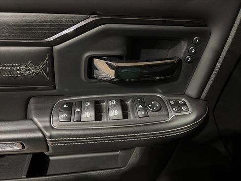 Used 2023 RAM 3500 Limited image 13