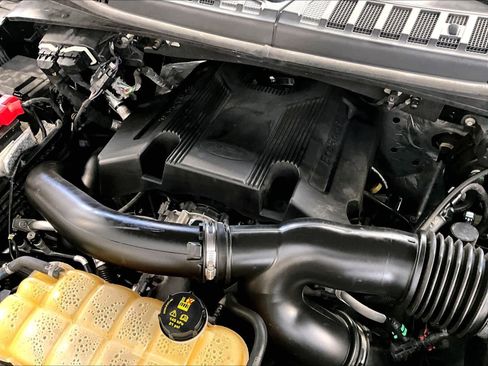 Used 2018 Ford F150 XLT w/ Equipment Group 302A Luxury AWD/4WD image 36