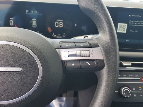 Used 2025 Hyundai Tucson SE image 19