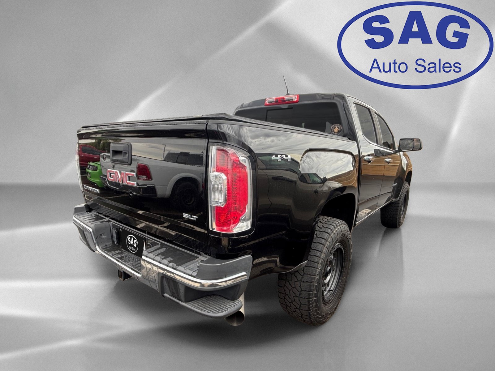 Used 2016 GMC Canyon SLT w/ Driver Alert Package AWD/4WD image 3