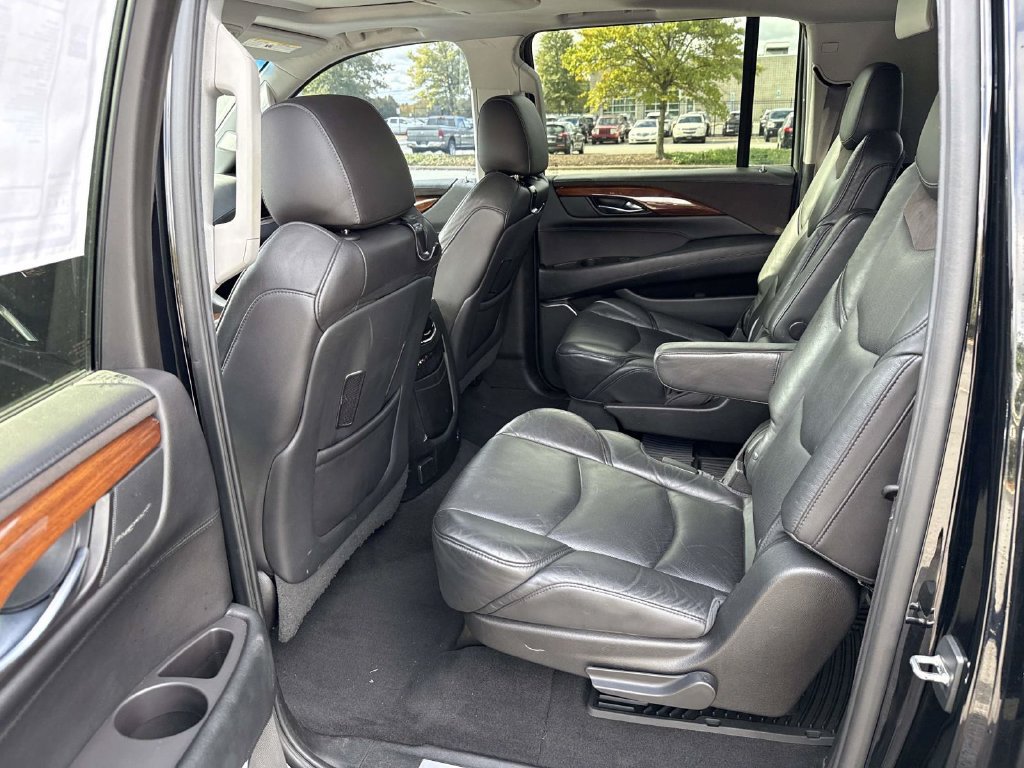 Used 2016 Cadillac Escalade ESV Premium AWD/4WD image 10