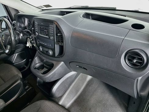Used 2016 Mercedes-Benz Metris image 28
