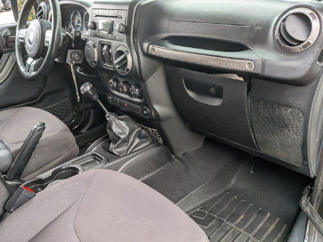 Used 2013 Jeep Wrangler Unlimited Sport AWD/4WD image 35
