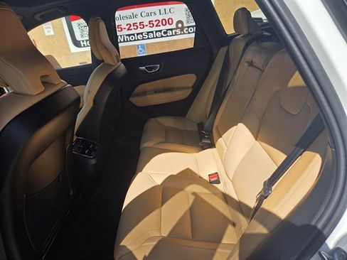 Used 2023 Volvo XC60 B5 Ultimate w/ Climate Package AWD/4WD image 11