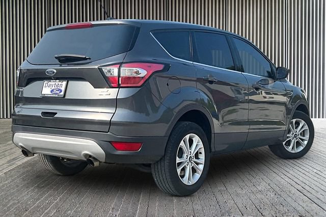 Used 2017 Ford Escape SE AWD/4WD image 2