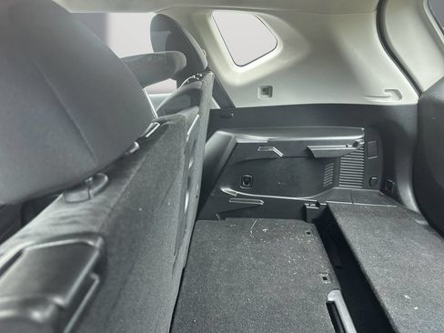 Used 2018 Nissan Rogue S FWD image 6