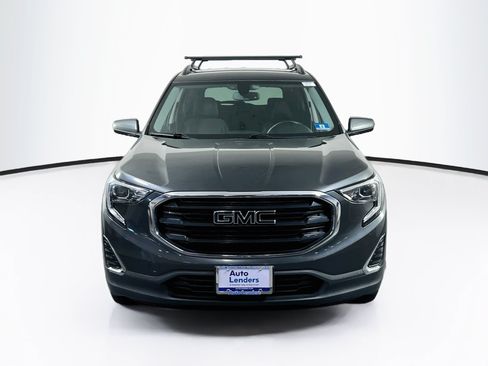 Used 2018 GMC Terrain SLE w/ Driver Convenience Package FWD image 2