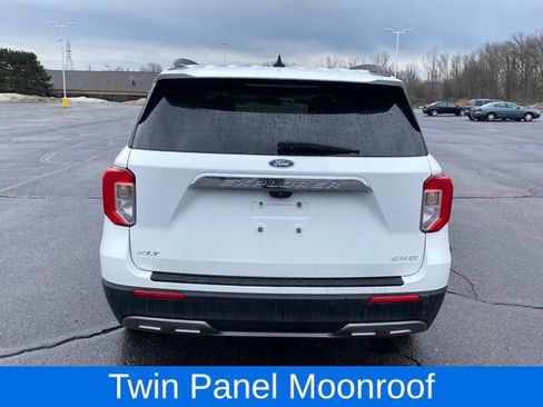 Used 2022 Ford Explorer XLT image 4