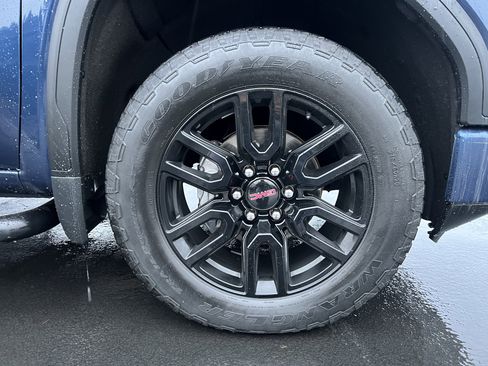 Used 2021 GMC Sierra 1500 Elevation w/ Preferred Package image 12