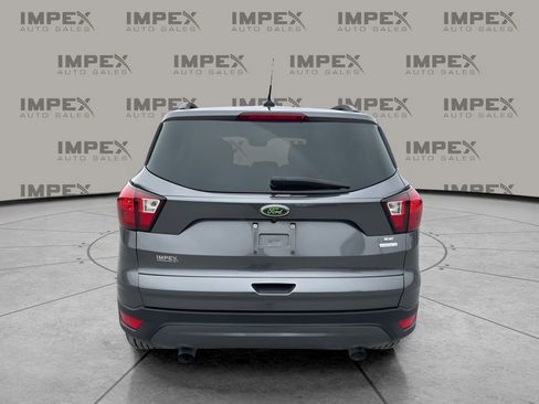 Used 2019 Ford Escape SE image 4