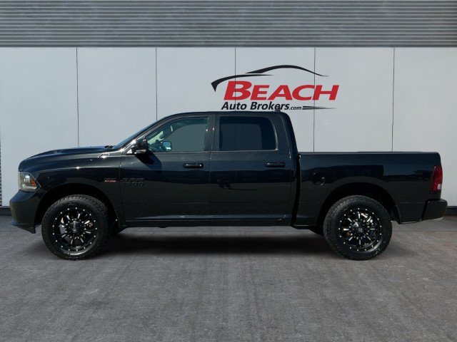 Used 2016 RAM 1500 Sport w/ Black Ram 1500 Sport Group AWD/4WD image 5