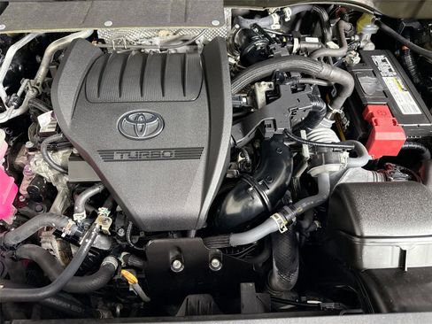 Used 2023 Toyota Highlander LE FWD image 41