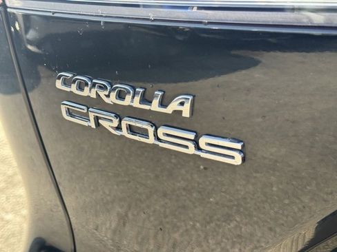 Used 2022 Toyota Corolla Cross LE image 10