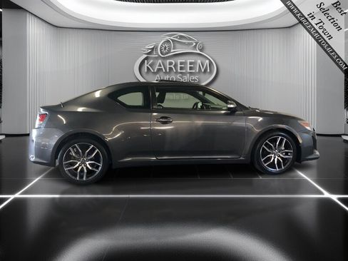 Used 2014 Scion tC FWD image 4