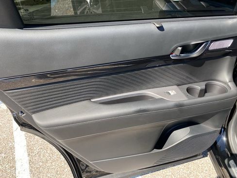 Used 2024 Hyundai Palisade Calligraphy image 12