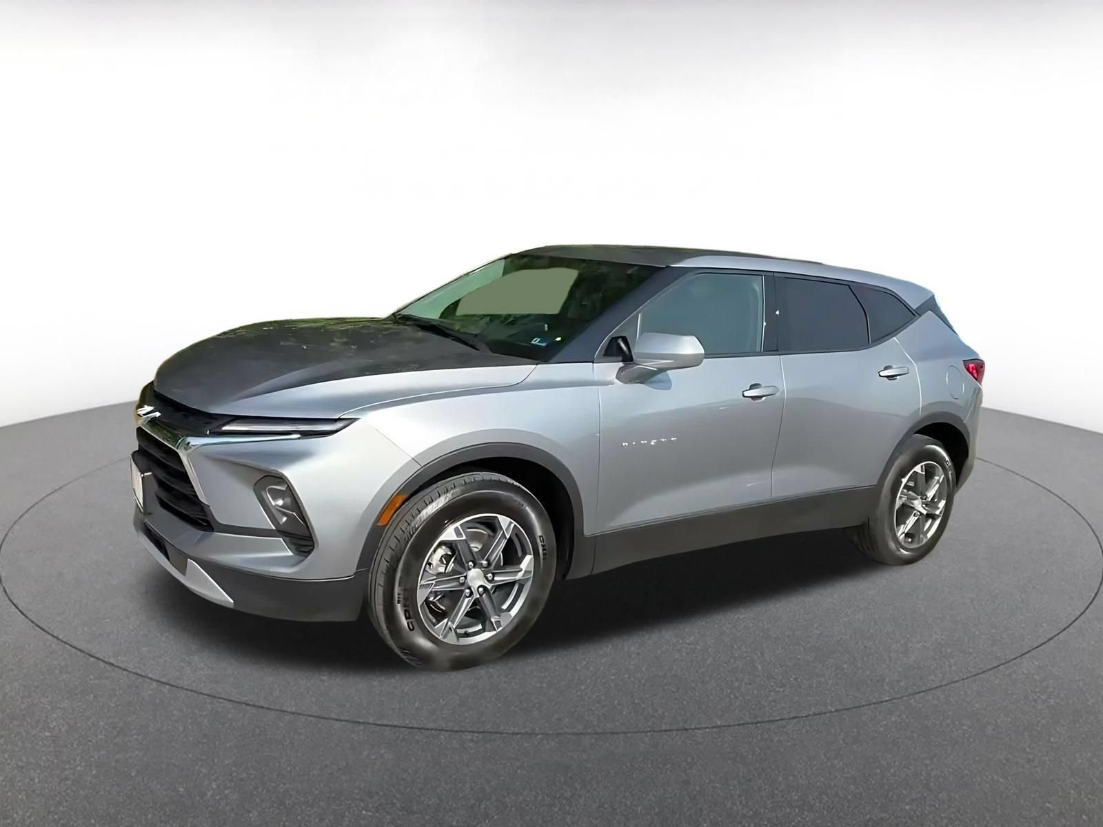Used 2025 Chevrolet Blazer LT FWD image 7