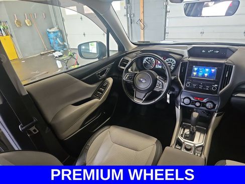 Used 2019 Subaru Forester Premium w/ Popular Package #1 AWD/4WD image 9
