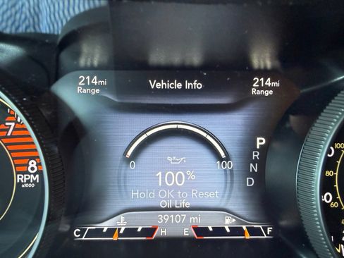 Used 2022 Jeep Cherokee Trailhawk w/ Comfort/Convenience Group AWD/4WD image 15