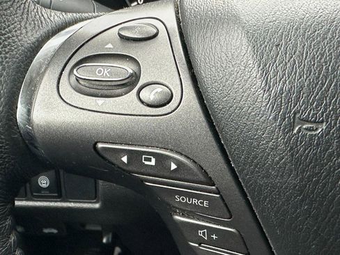 Used 2023 Nissan Murano SV image 17