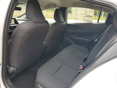 New 2026 Toyota Prius Plug-In Hybrid FWD image 9
