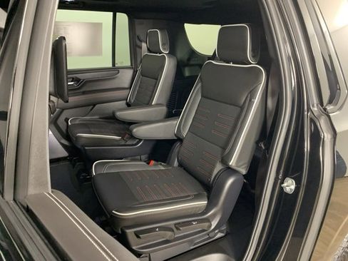 Used 2025 GMC Yukon XL AT4 Ultimate image 35