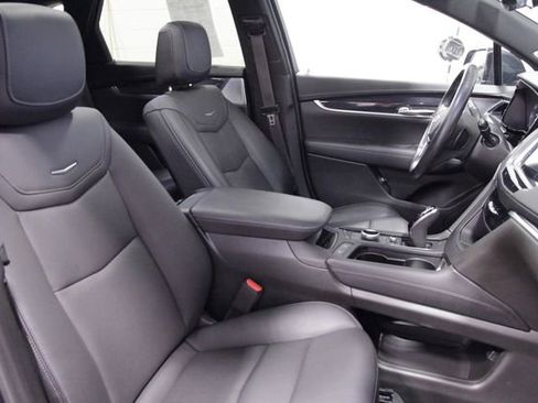 Used 2022 Cadillac XT5 Premium Luxury w/ Technology Package image 12