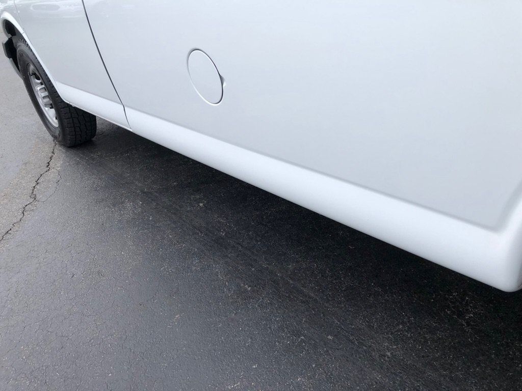 Used 2019 Chevrolet Express 3500 w/ Driver Convenience Package RWD image 15