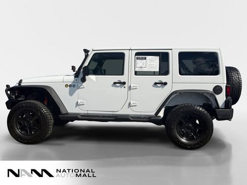 Used 2015 Jeep Wrangler Unlimited Sport w/ Connectivity Group AWD/4WD image 2