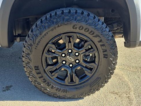 Used 2024 Chevrolet Silverado 1500 ZR2 w/ Technology Package image 33