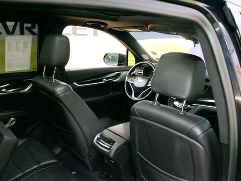 Used 2021 Cadillac XT6 Premium Luxury AWD/4WD image 10