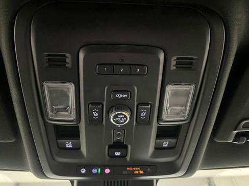 Used 2023 GMC Yukon Denali AWD/4WD image 39