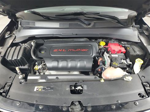 Used 2021 Jeep Compass Latitude image 9