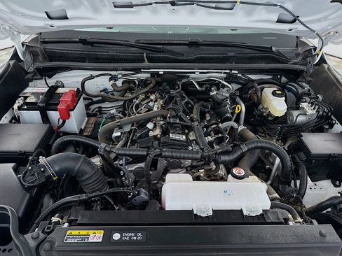 Certified 2025 Toyota 4Runner SR5 AWD/4WD image 10