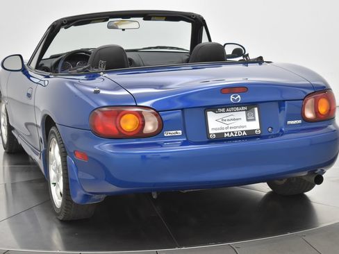 Used 1999 MAZDA MX-5 Miata 10th Anniversary Edition RWD image 19
