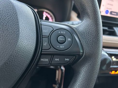 Used 2024 Toyota RAV4 LE image 18