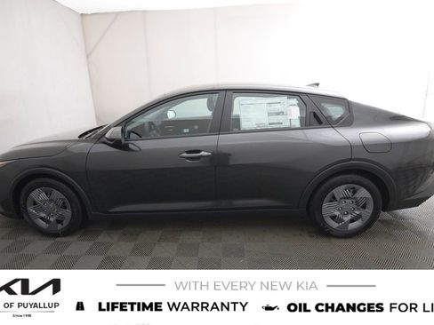 New 2026 Kia K4 LXS image 8