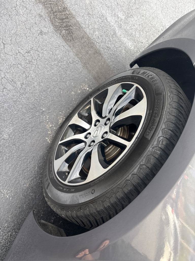 Used 2017 Acura TLX FWD image 5