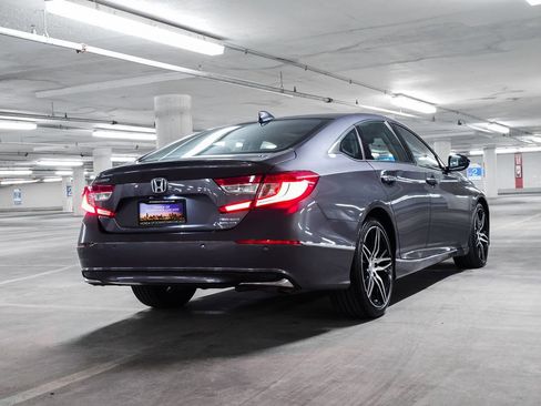 Certified 2021 Honda Accord Touring image 6