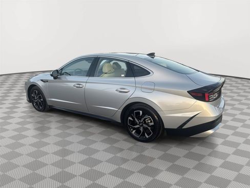 Used 2024 Hyundai Sonata SEL FWD image 6