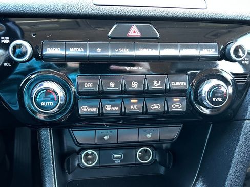 Used 2020 Kia Sportage EX image 15