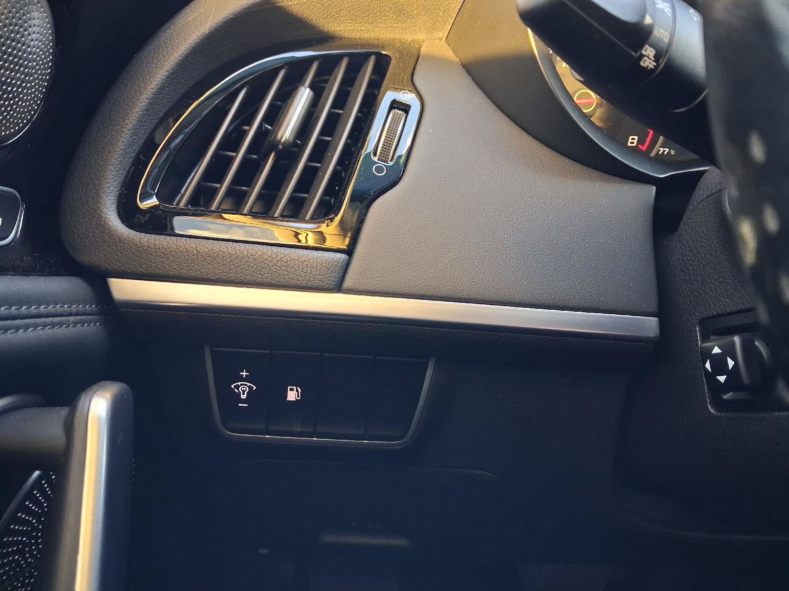 Used 2018 Kia Stinger Premium RWD image 37