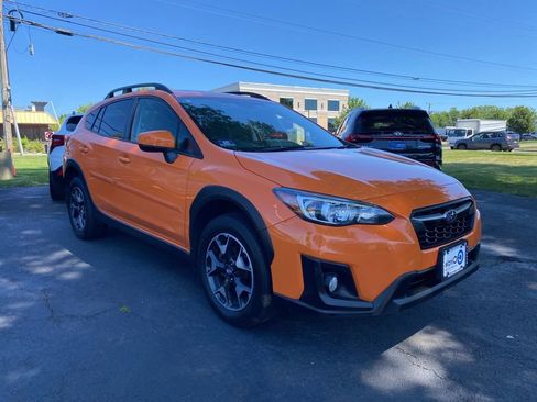 Used 2020 Subaru Crosstrek 2.0i Premium w/ Moonroof Package 2 AWD/4WD image 1