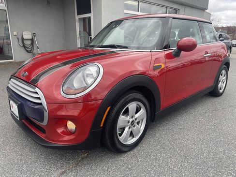 Used 2015 MINI Cooper 2-Door Hardtop image 3