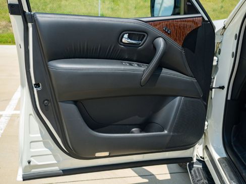Used 2019 Nissan Armada Platinum AWD/4WD image 23