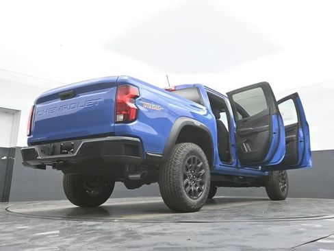 Used 2025 Chevrolet Colorado Trail Boss AWD/4WD image 49