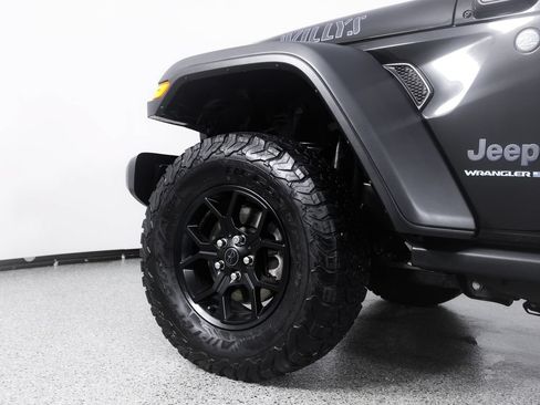 Used 2024 Jeep Wrangler Unlimited AWD/4WD image 6