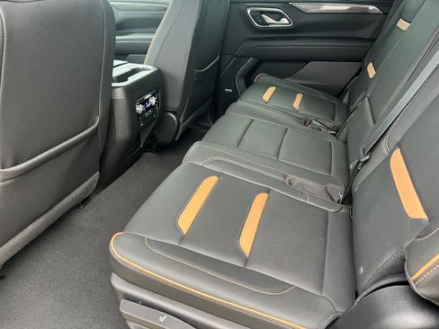 Used 2023 GMC Yukon AT4 w/ AT4 Premium Package AWD/4WD image 14