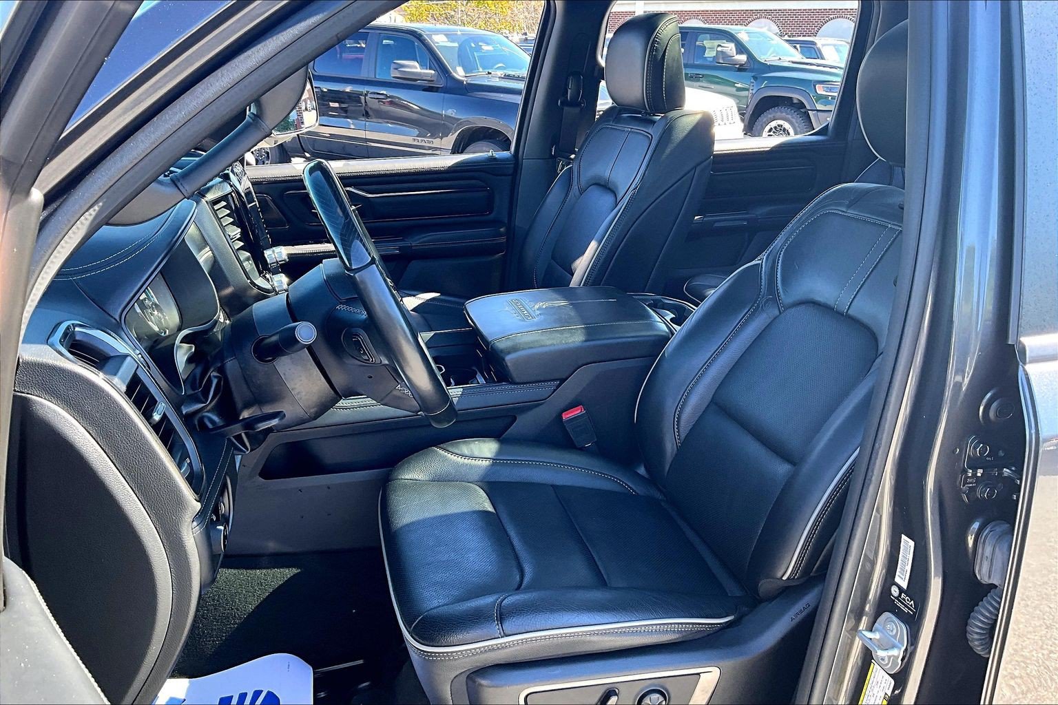 Used 2022 RAM 1500 Limited AWD/4WD image 23