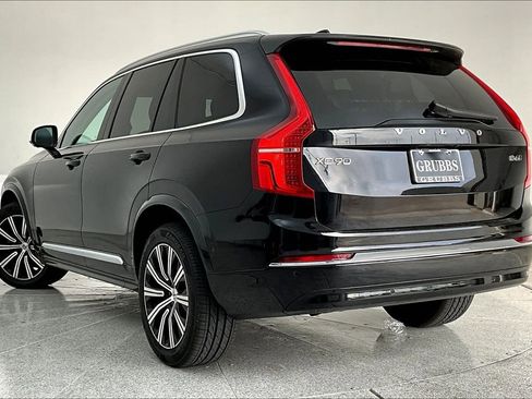 Used 2023 Volvo XC90 B6 Plus image 16